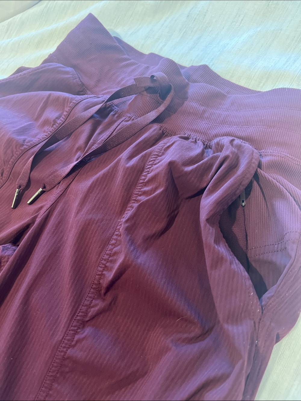Lululemon women’s Burgundy Jogger Pants - Picture 3 of 6